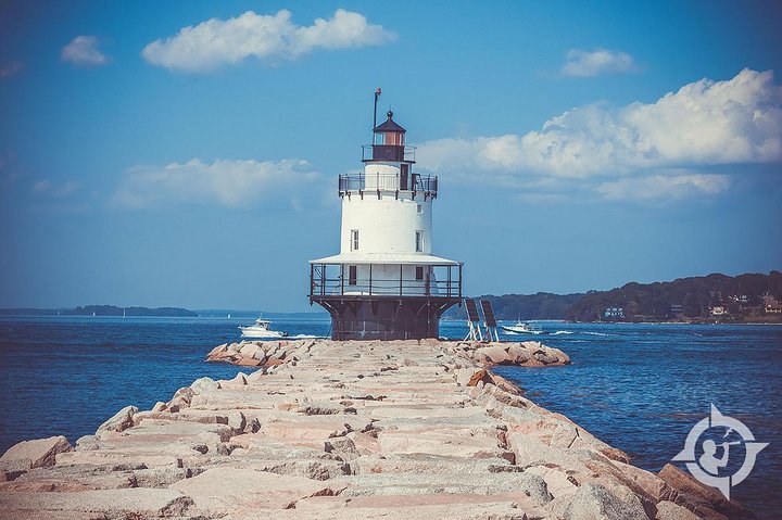 Historic lighthouse tour in Portland Maine